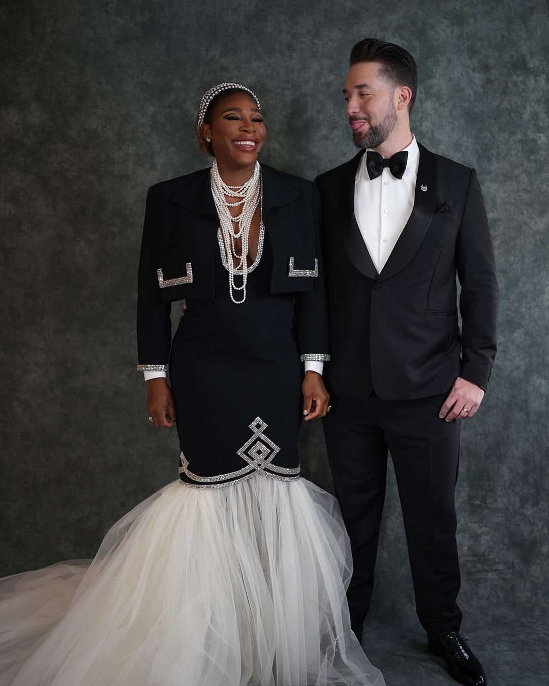 Serena Williams Stuns at 2023 Met Gala with Baby Bump on Full Display