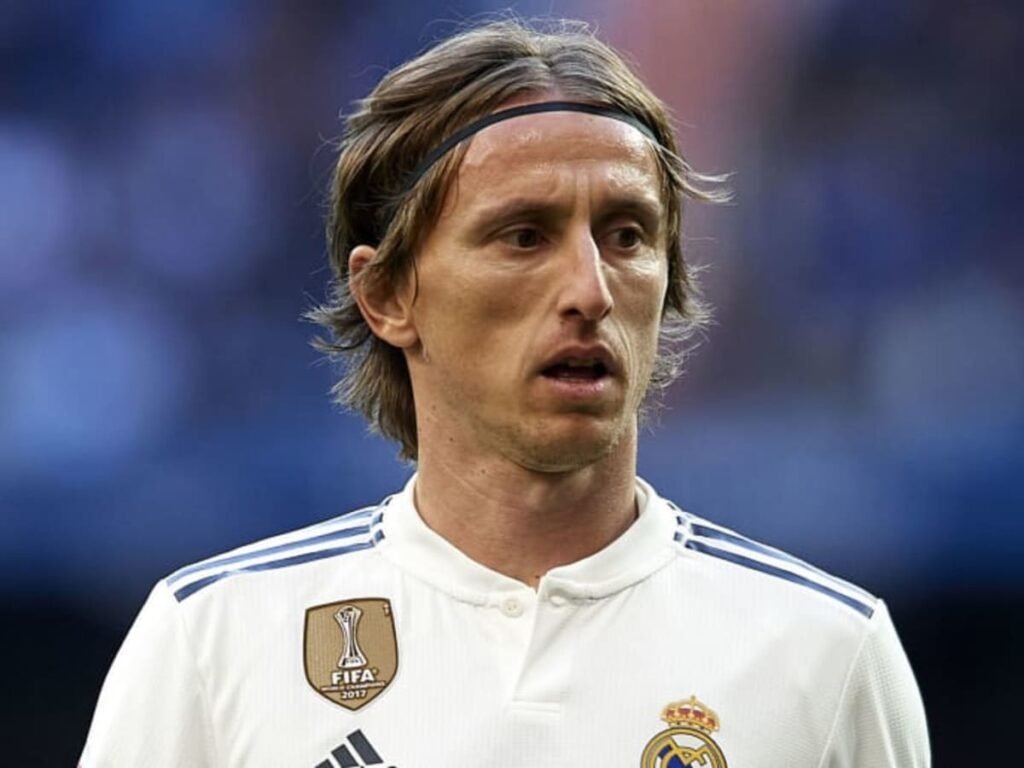  Top 5 Best Midfielders in the World 